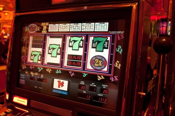 Live Shio Table draw at cinta99 slot showing twelve zodiac animals and real-time betting interface